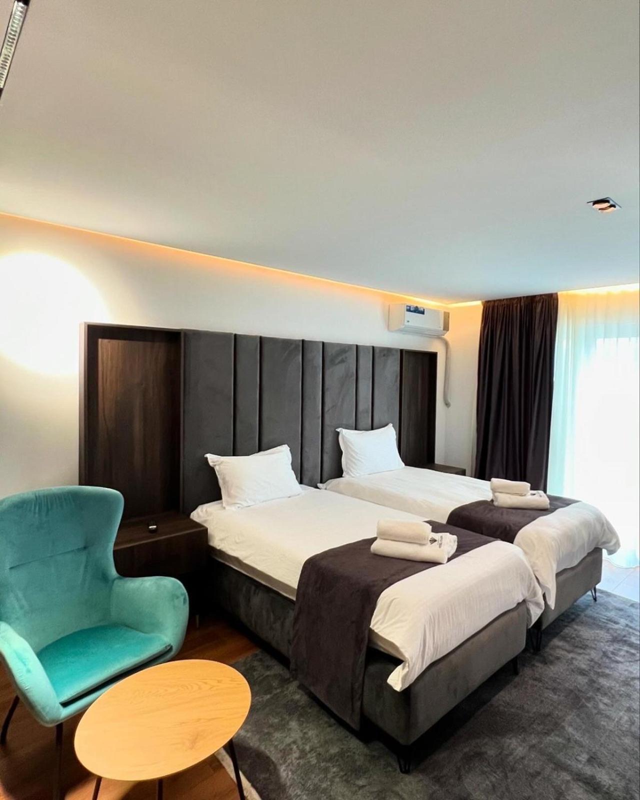 Hotel Europa Prishtina Приштина Экстерьер фото